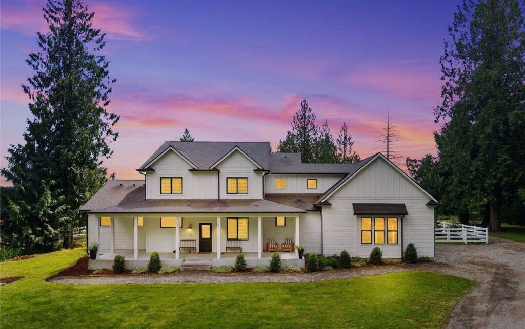 Custom Farmhouse in Auburn with Mt. Rainier views